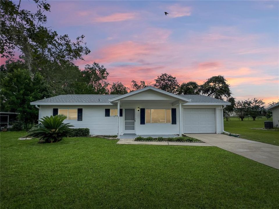 Active With Contract: $169,900 (2 beds, 2 baths, 864 Square Feet)