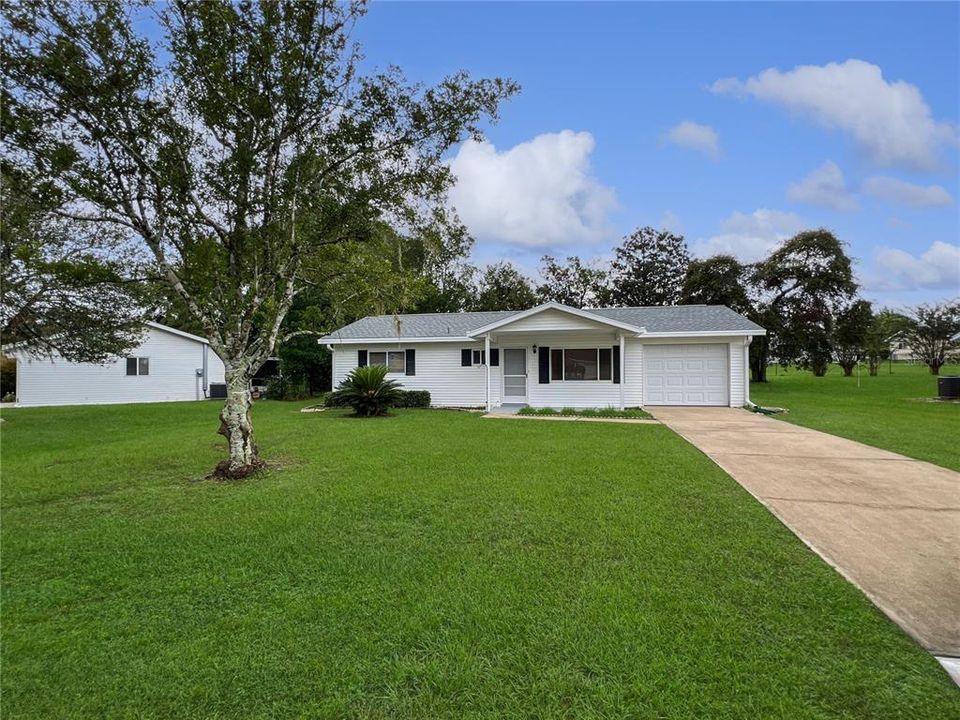 Active With Contract: $169,900 (2 beds, 2 baths, 864 Square Feet)