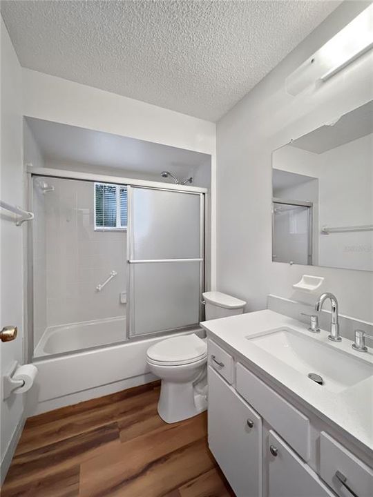Active With Contract: $169,900 (2 beds, 2 baths, 864 Square Feet)