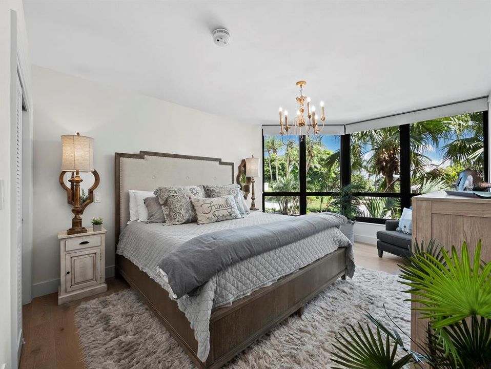 For Sale: $1,799,000 (3 beds, 3 baths, 2375 Square Feet)