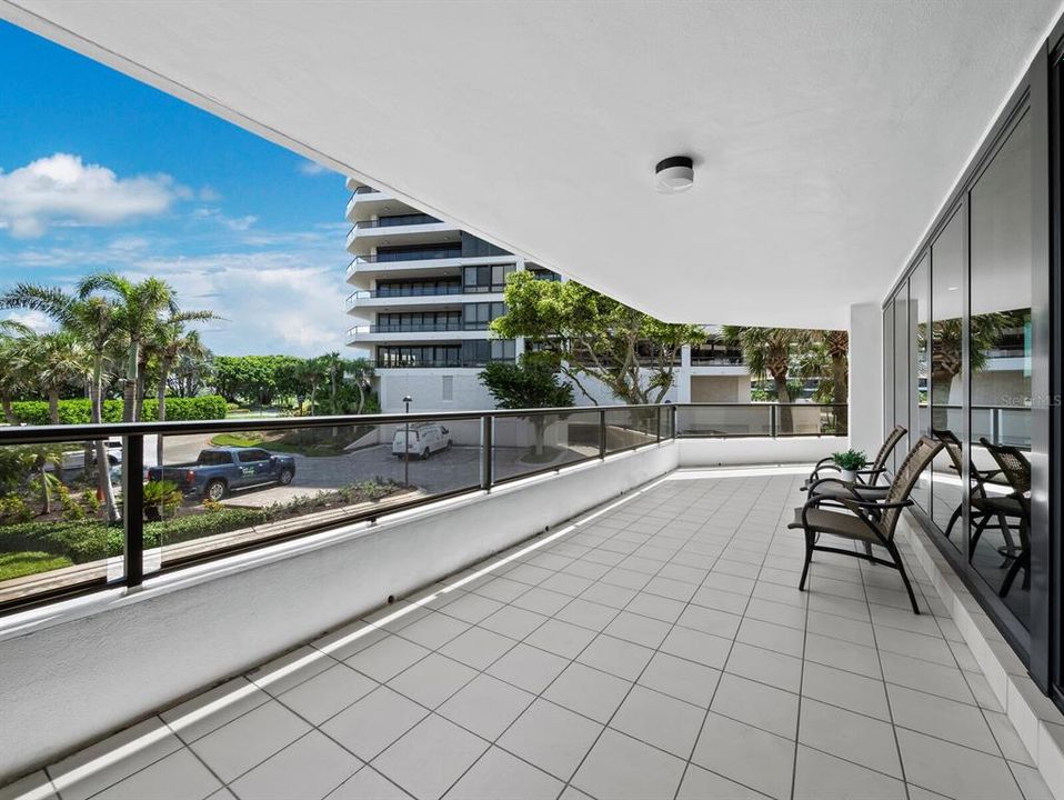 For Sale: $1,799,000 (3 beds, 3 baths, 2375 Square Feet)