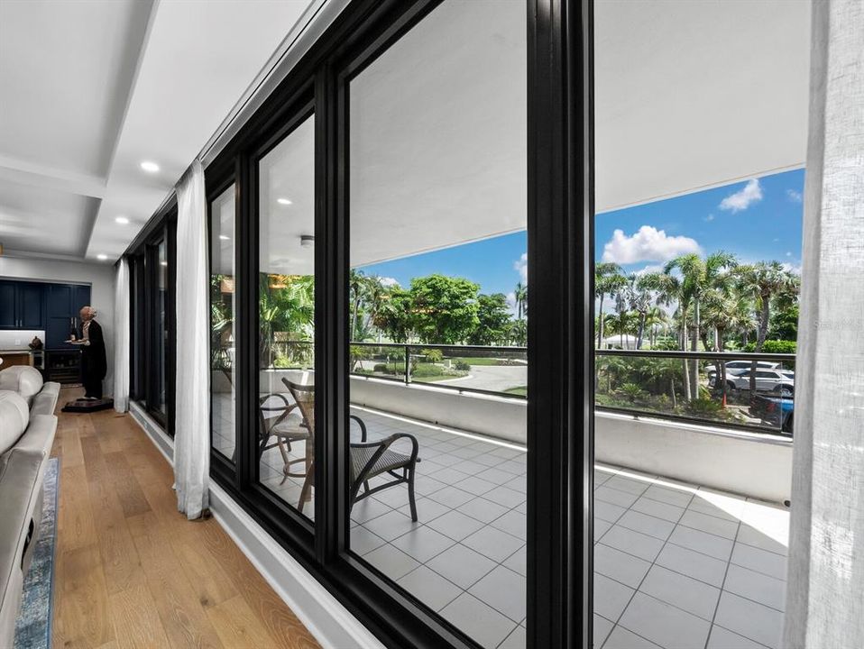 For Sale: $1,799,000 (3 beds, 3 baths, 2375 Square Feet)