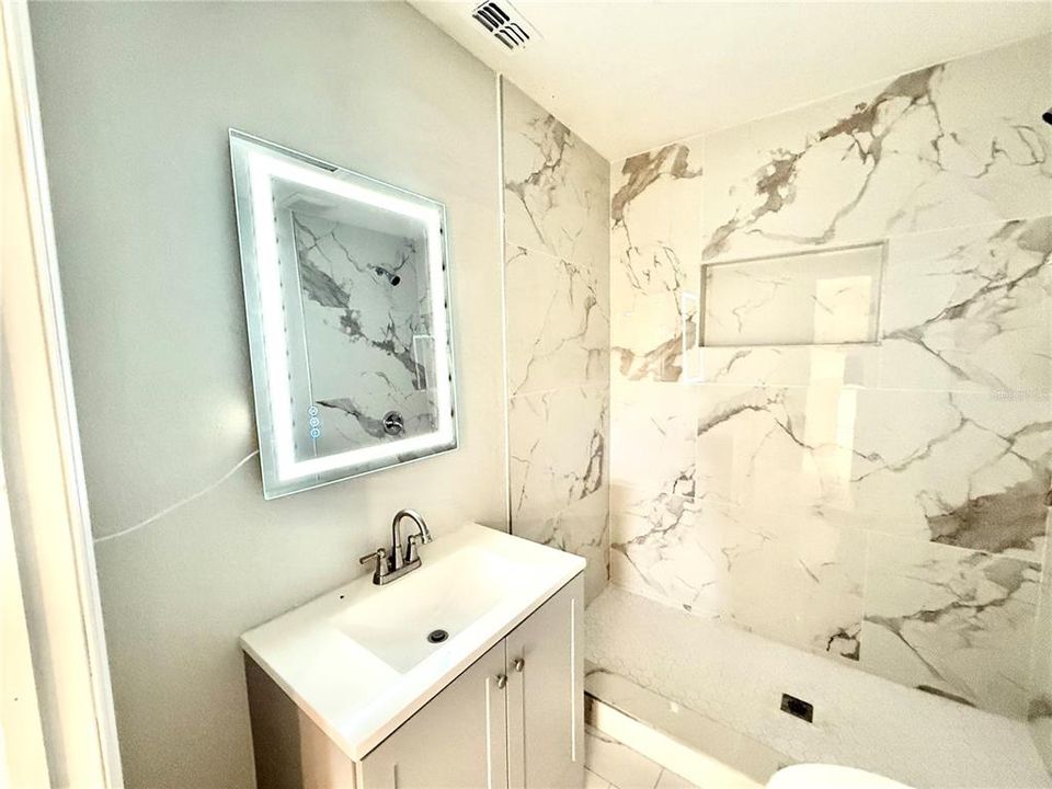 На продажу: $229,000 (3 спален, 2 ванн, 1000 Квадратных фут)