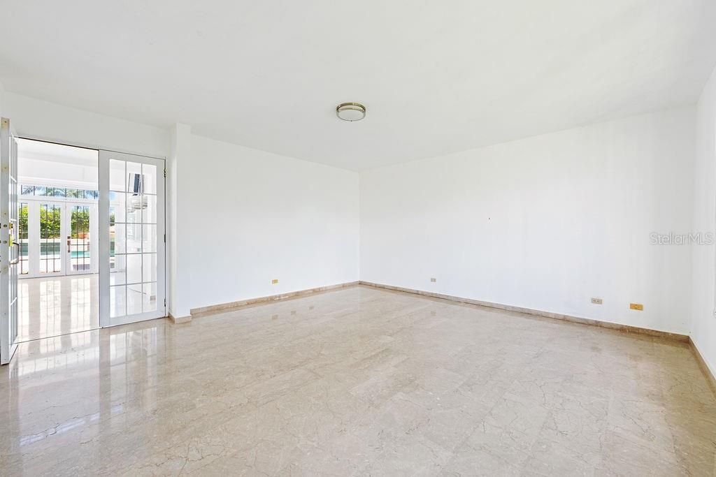 En Venta: $1,600,000 (4 camas, 4 baños, 4202 Pies cuadrados)