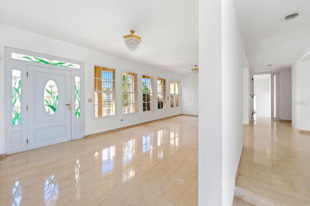 En Venta: $1,600,000 (4 camas, 4 baños, 4202 Pies cuadrados)