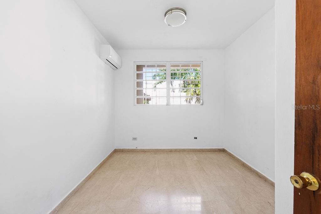 En Venta: $1,600,000 (4 camas, 4 baños, 4202 Pies cuadrados)