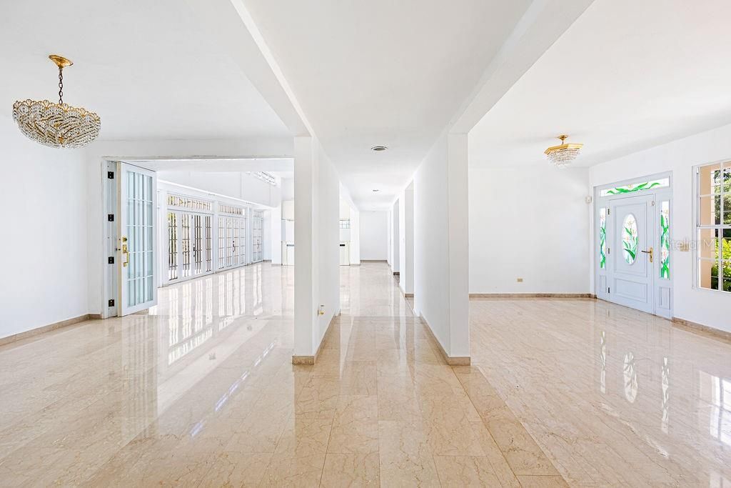 En Venta: $1,600,000 (4 camas, 4 baños, 4202 Pies cuadrados)