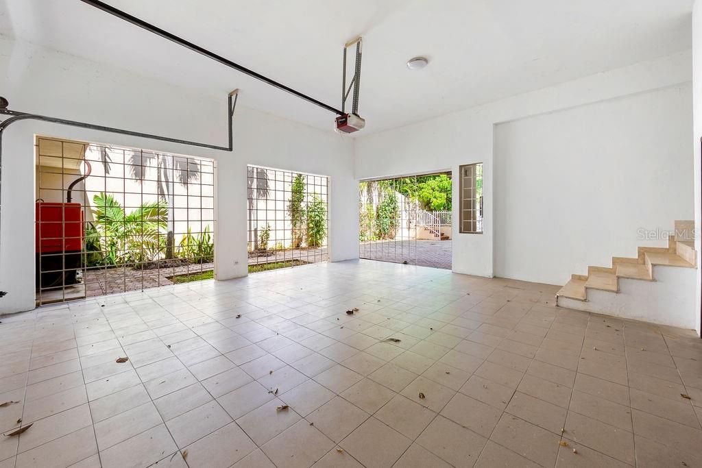 En Venta: $1,600,000 (4 camas, 4 baños, 4202 Pies cuadrados)