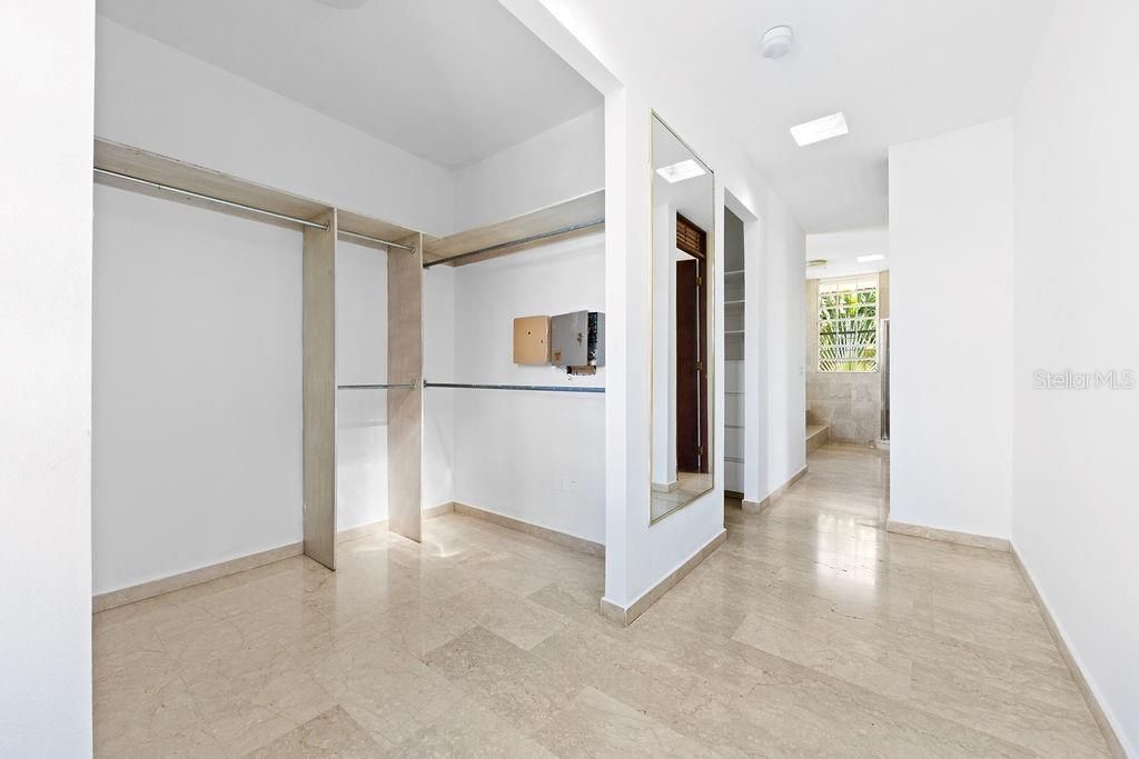 En Venta: $1,600,000 (4 camas, 4 baños, 4202 Pies cuadrados)