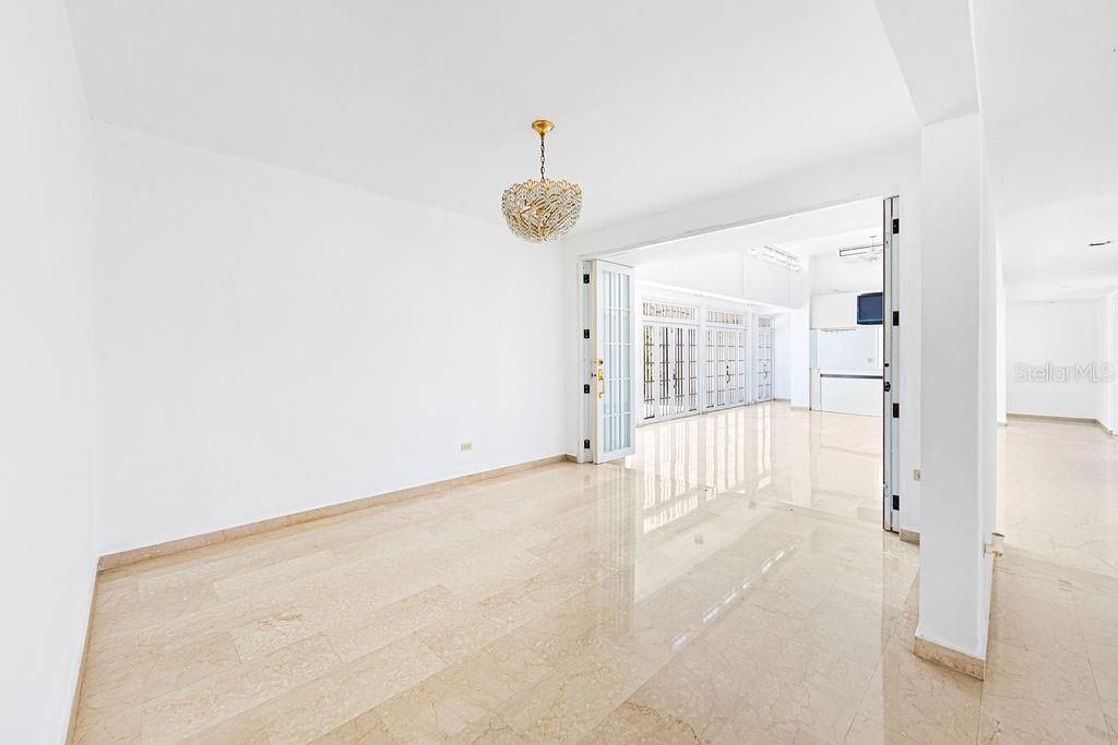 En Venta: $1,600,000 (4 camas, 4 baños, 4202 Pies cuadrados)