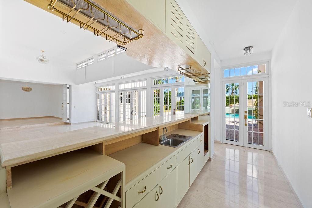 En Venta: $1,600,000 (4 camas, 4 baños, 4202 Pies cuadrados)