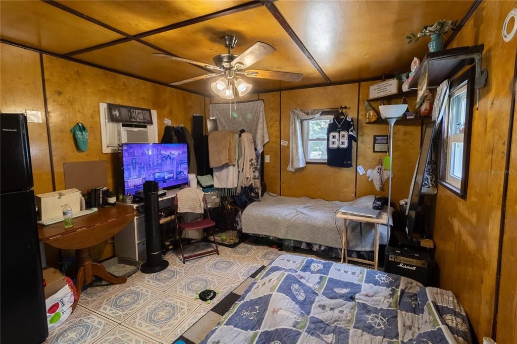 For Sale: $110,000 (2 beds, 0 baths, 672 Square Feet)