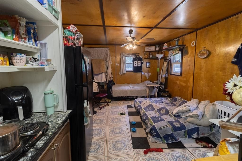 For Sale: $110,000 (2 beds, 0 baths, 672 Square Feet)