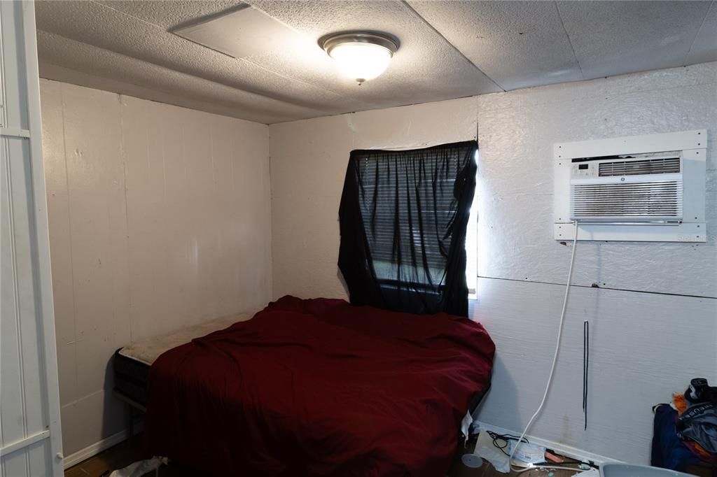 For Sale: $110,000 (2 beds, 0 baths, 672 Square Feet)