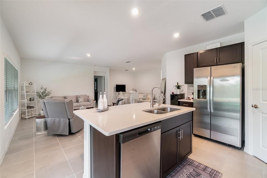 待售: $415,000 (3 贝兹, 2 浴室, 1490 平方英尺)