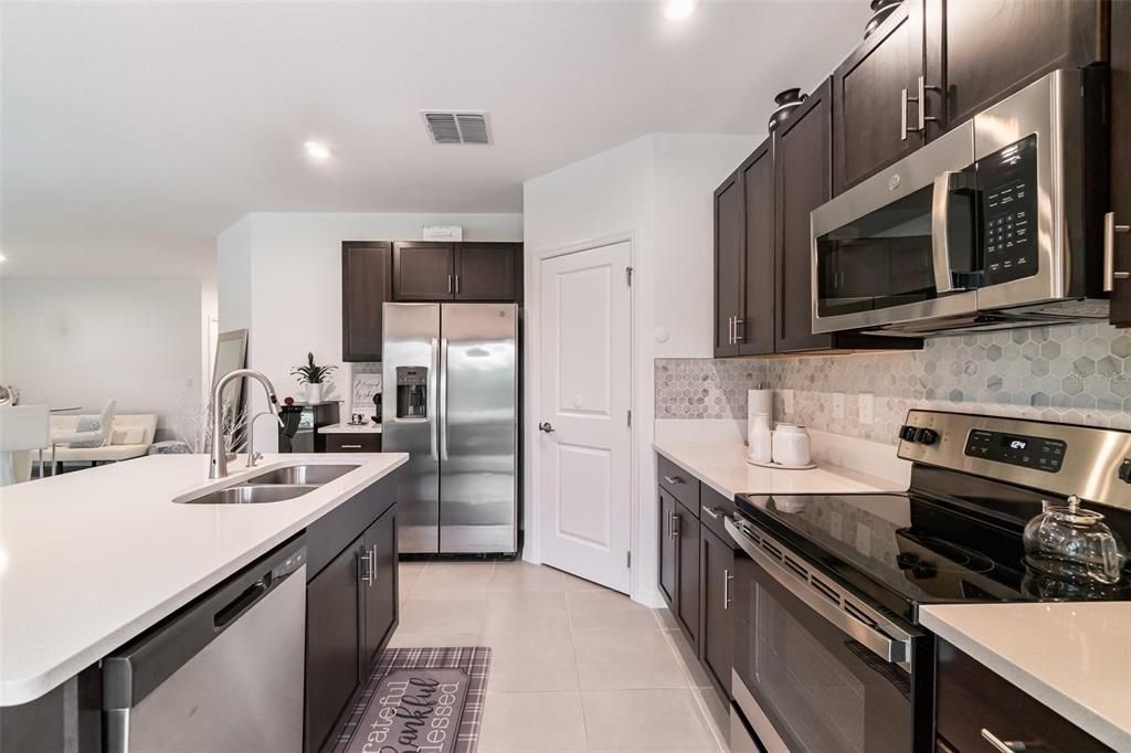 待售: $415,000 (3 贝兹, 2 浴室, 1490 平方英尺)