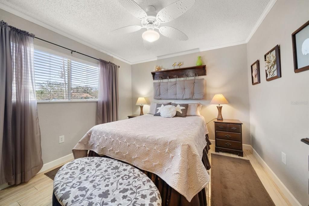 待售: $369,000 (2 贝兹, 1 浴室, 745 平方英尺)