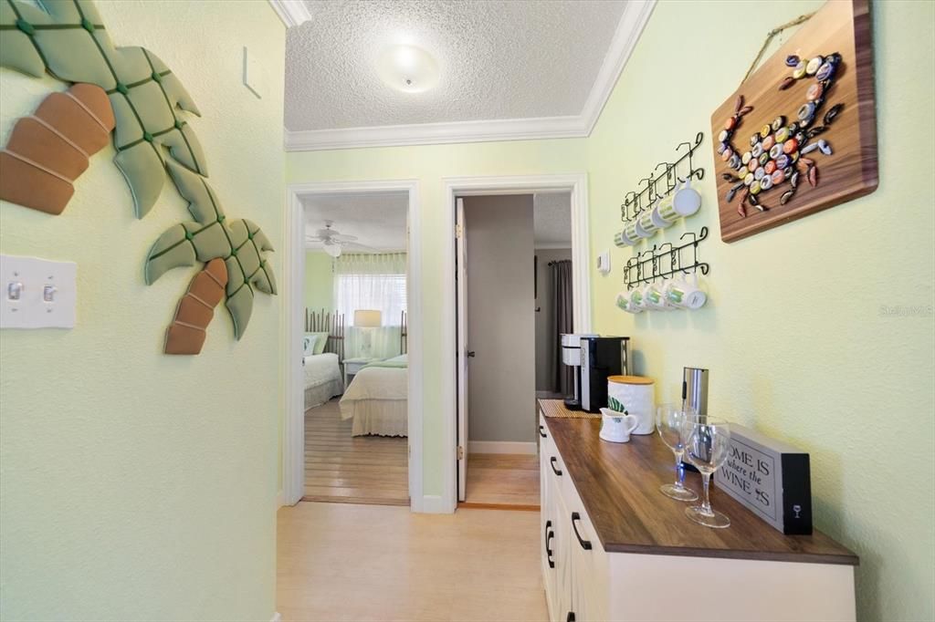 待售: $369,000 (2 贝兹, 1 浴室, 745 平方英尺)