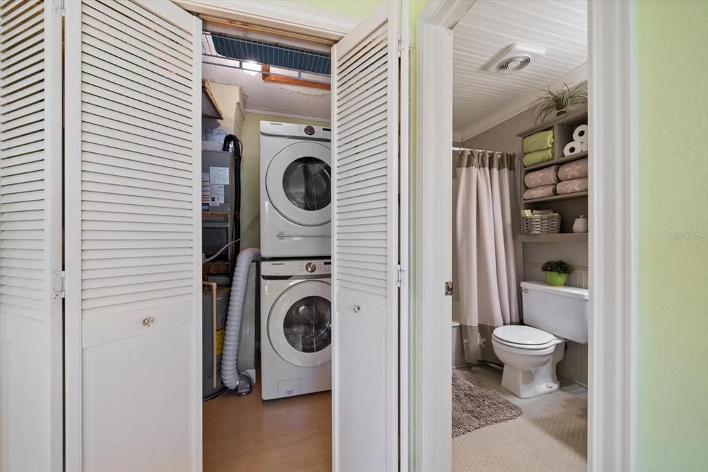 待售: $369,000 (2 贝兹, 1 浴室, 745 平方英尺)