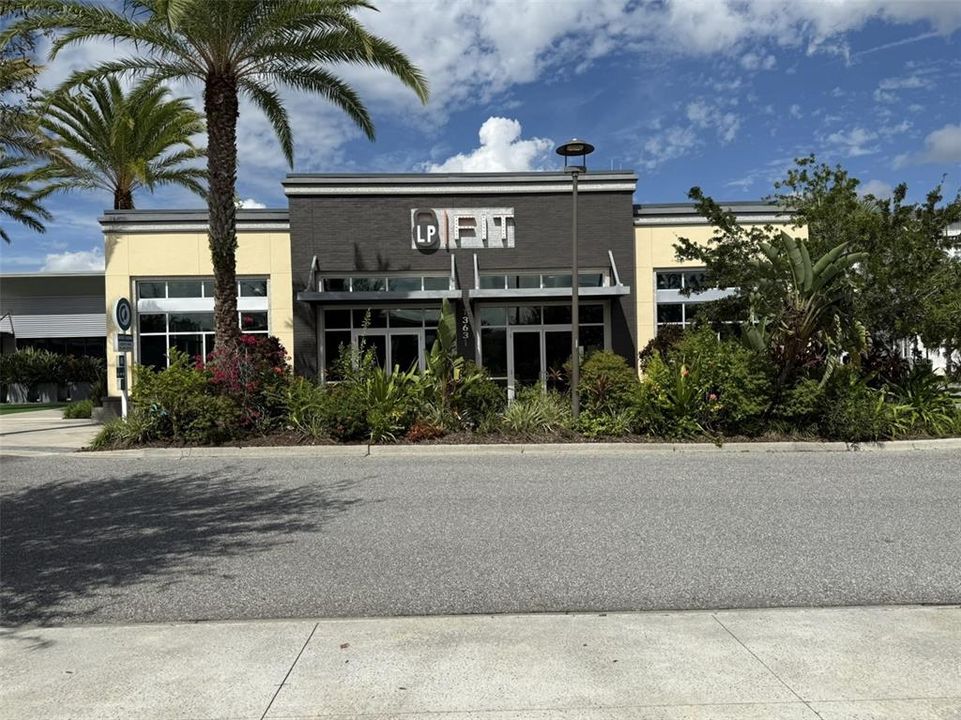 For Sale: $1,749,990 (4 beds, 4 baths, 4495 Square Feet)