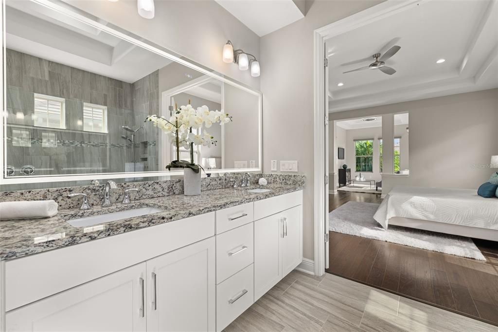 合同活跃: $1,295,000 (4 贝兹, 3 浴室, 3364 平方英尺)