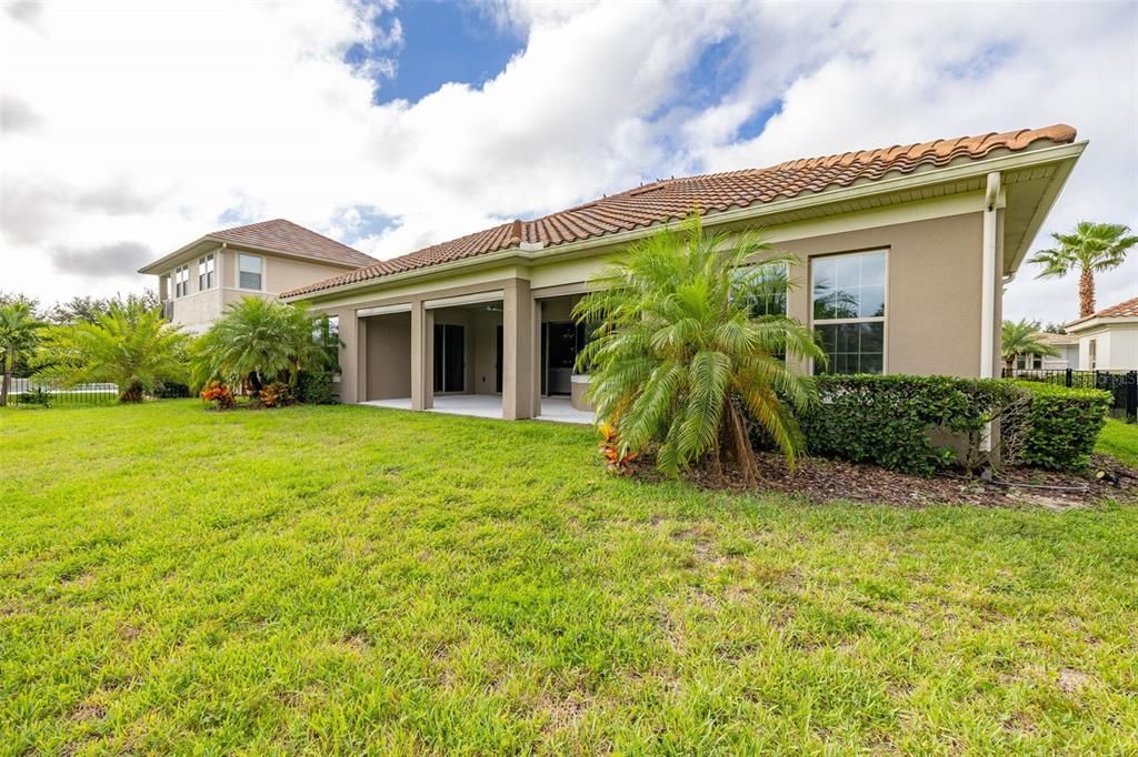 合同活跃: $1,295,000 (4 贝兹, 3 浴室, 3364 平方英尺)