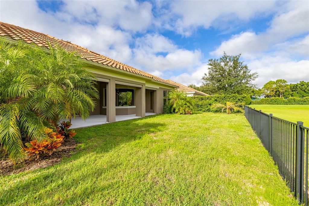 合同活跃: $1,295,000 (4 贝兹, 3 浴室, 3364 平方英尺)