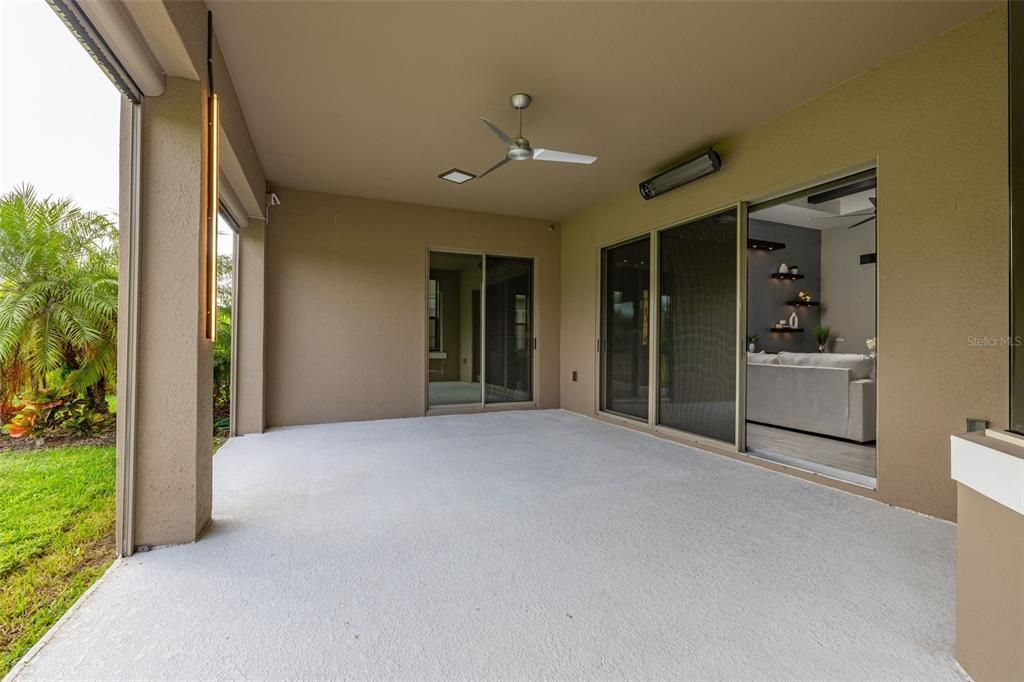 合同活跃: $1,295,000 (4 贝兹, 3 浴室, 3364 平方英尺)