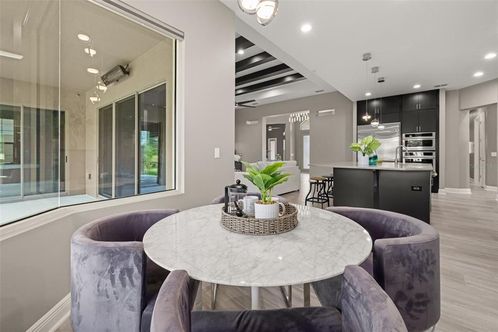 合同活跃: $1,295,000 (4 贝兹, 3 浴室, 3364 平方英尺)