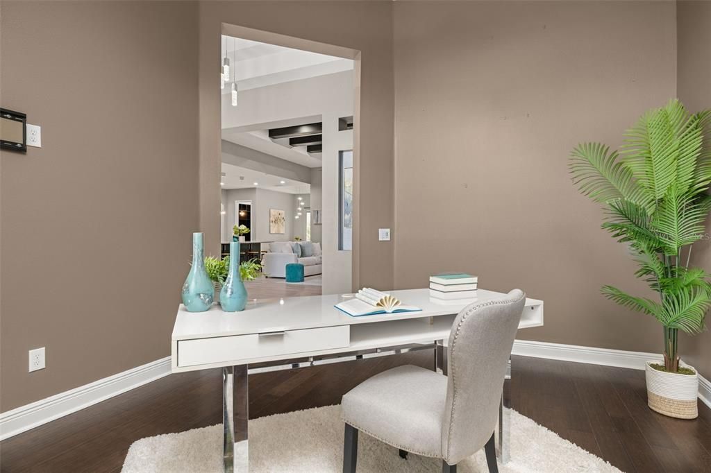 合同活跃: $1,295,000 (4 贝兹, 3 浴室, 3364 平方英尺)