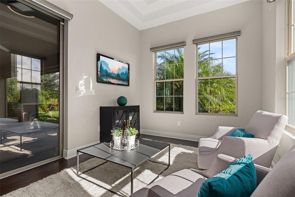 合同活跃: $1,295,000 (4 贝兹, 3 浴室, 3364 平方英尺)