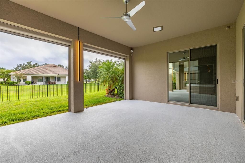 合同活跃: $1,295,000 (4 贝兹, 3 浴室, 3364 平方英尺)