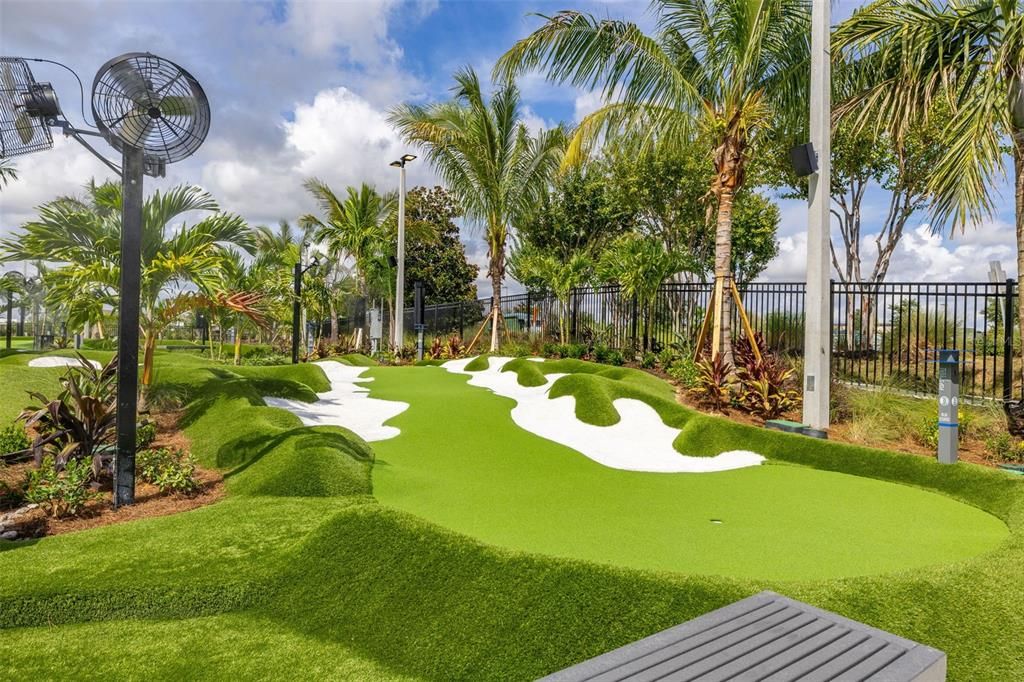 合同活跃: $1,295,000 (4 贝兹, 3 浴室, 3364 平方英尺)