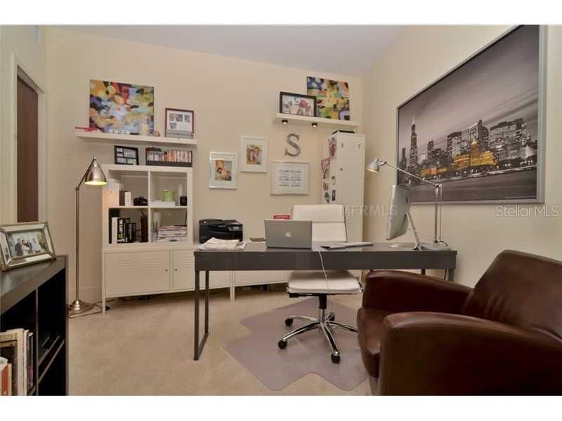 Под контрактом: $2,990 (2 спален, 2 ванн, 1134 Квадратных фут)