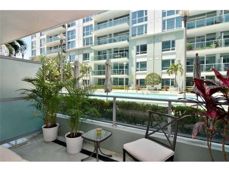 Под контрактом: $2,990 (2 спален, 2 ванн, 1134 Квадратных фут)