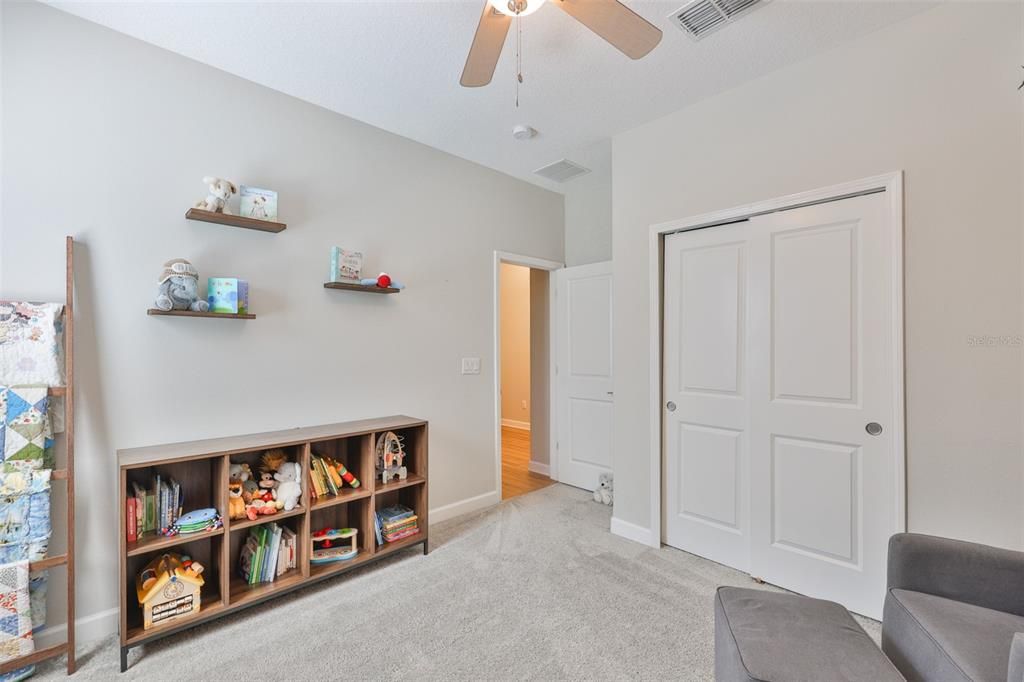 На продажу: $427,000 (4 спален, 3 ванн, 2057 Квадратных фут)