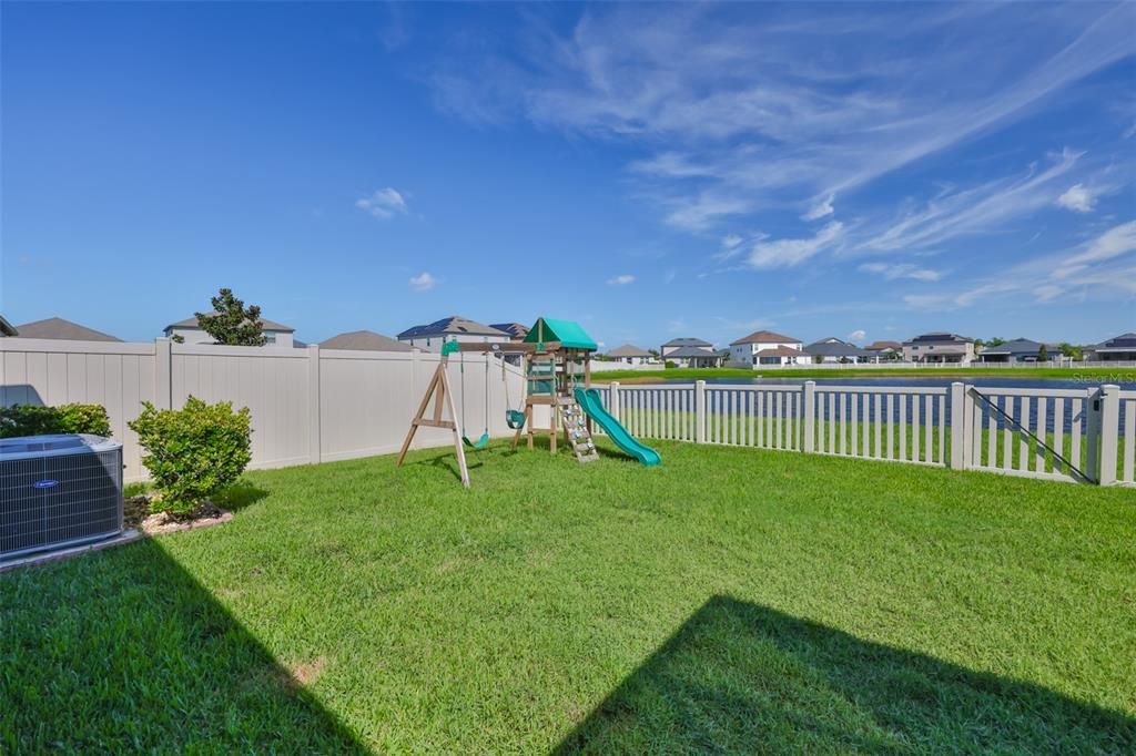 На продажу: $427,000 (4 спален, 3 ванн, 2057 Квадратных фут)