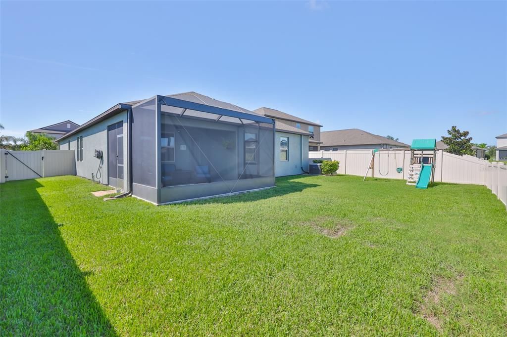 На продажу: $427,000 (4 спален, 3 ванн, 2057 Квадратных фут)