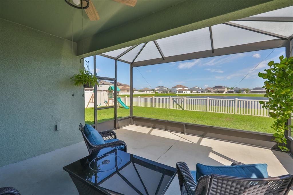 На продажу: $427,000 (4 спален, 3 ванн, 2057 Квадратных фут)