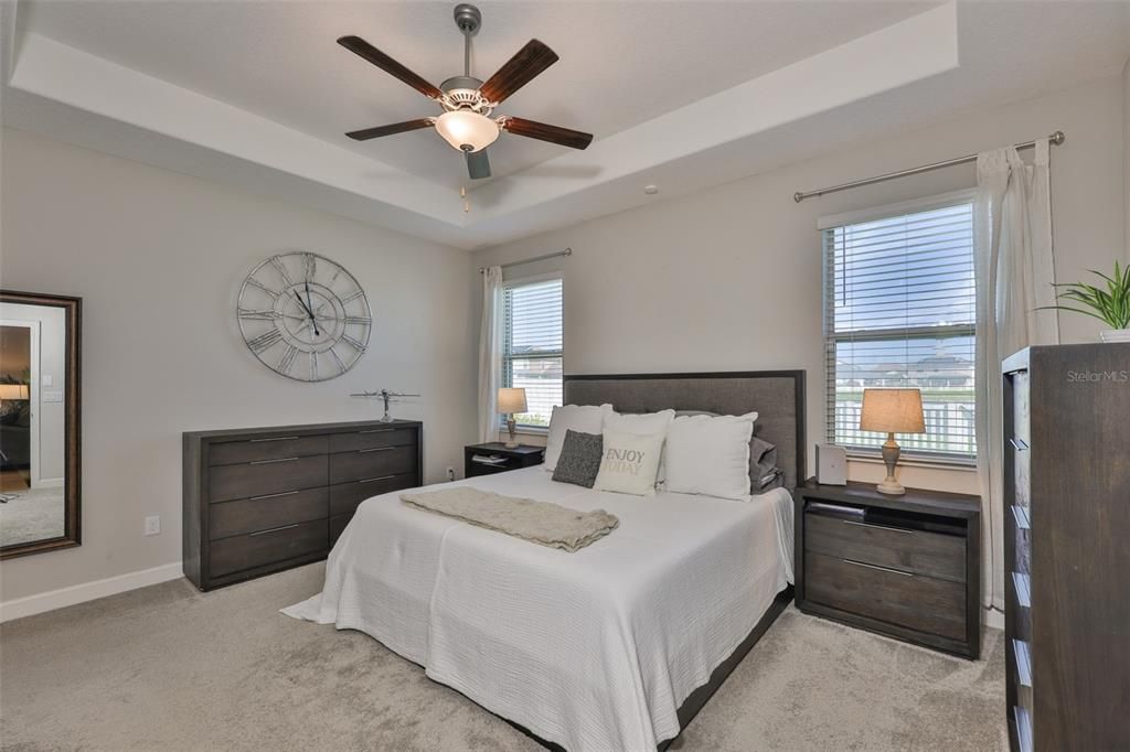 На продажу: $427,000 (4 спален, 3 ванн, 2057 Квадратных фут)