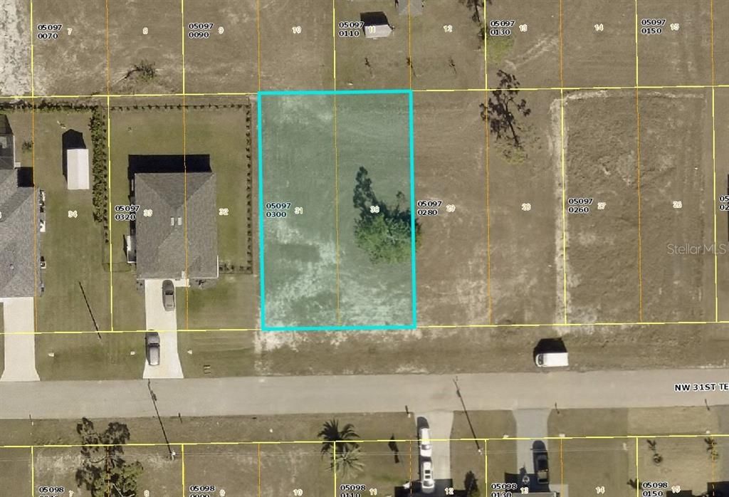 待售: $40,000 (0.23 acres)