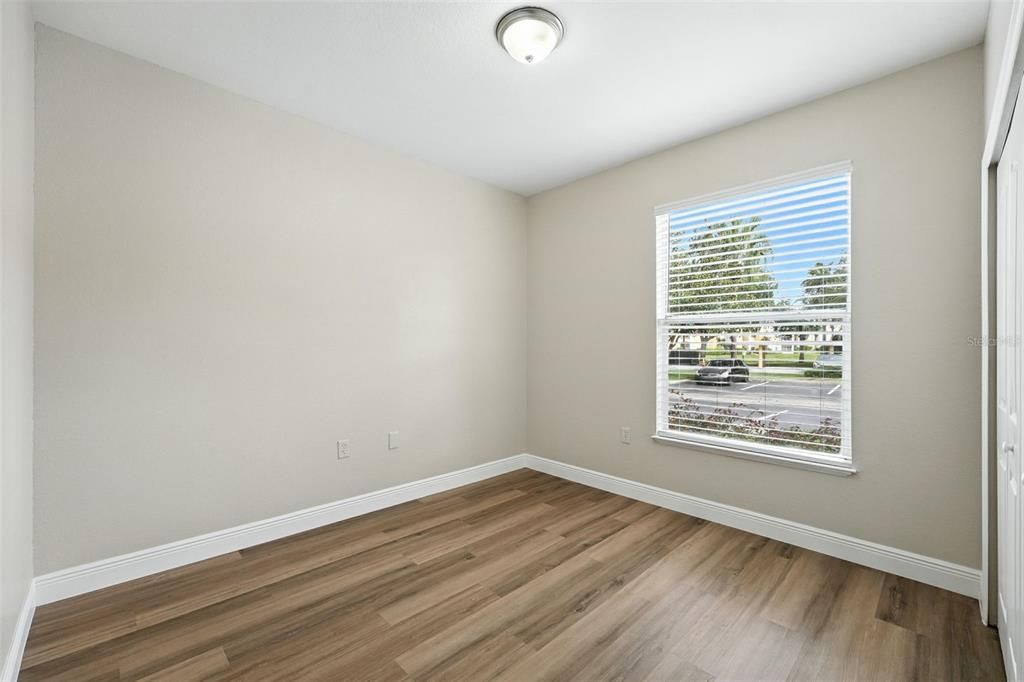 На продажу: $230,000 (4 спален, 2 ванн, 1372 Квадратных фут)