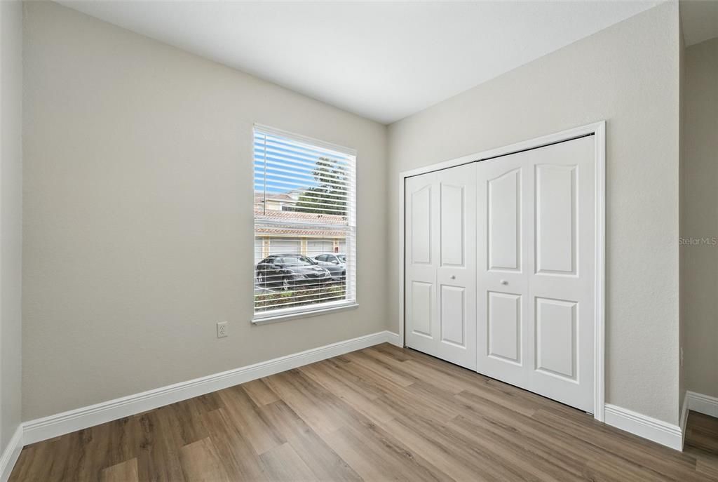 На продажу: $230,000 (4 спален, 2 ванн, 1372 Квадратных фут)