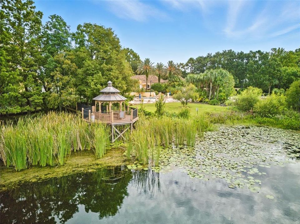 На продажу: $230,000 (4 спален, 2 ванн, 1372 Квадратных фут)