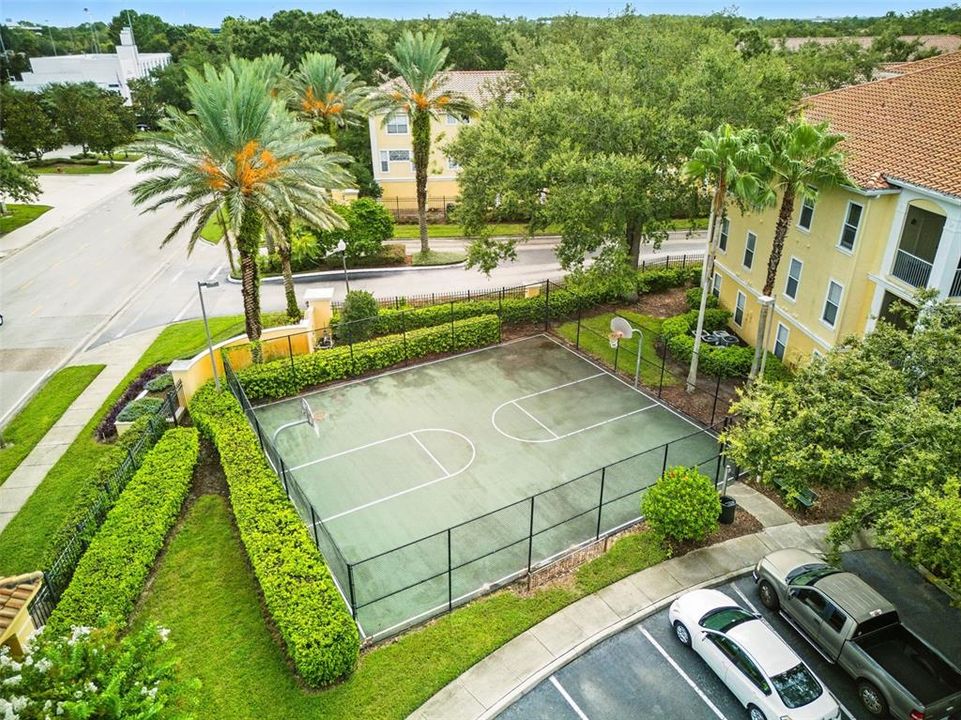 На продажу: $230,000 (4 спален, 2 ванн, 1372 Квадратных фут)