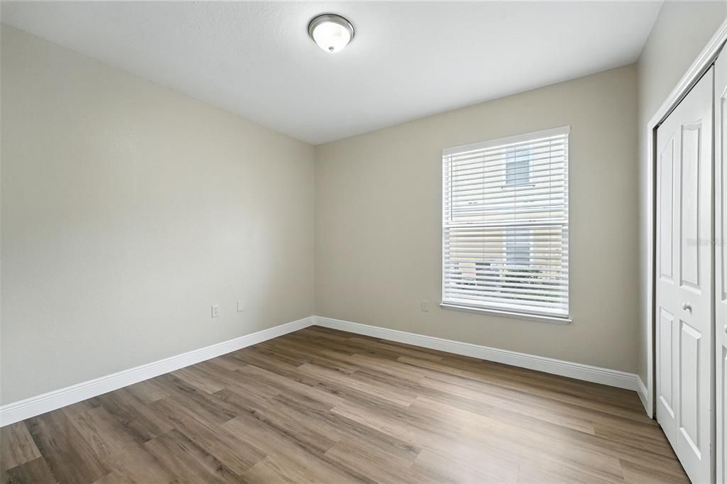 На продажу: $230,000 (4 спален, 2 ванн, 1372 Квадратных фут)