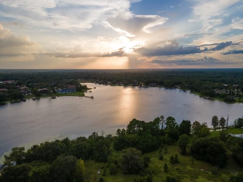 合同活跃: $1,625,000 (6.61 acres)