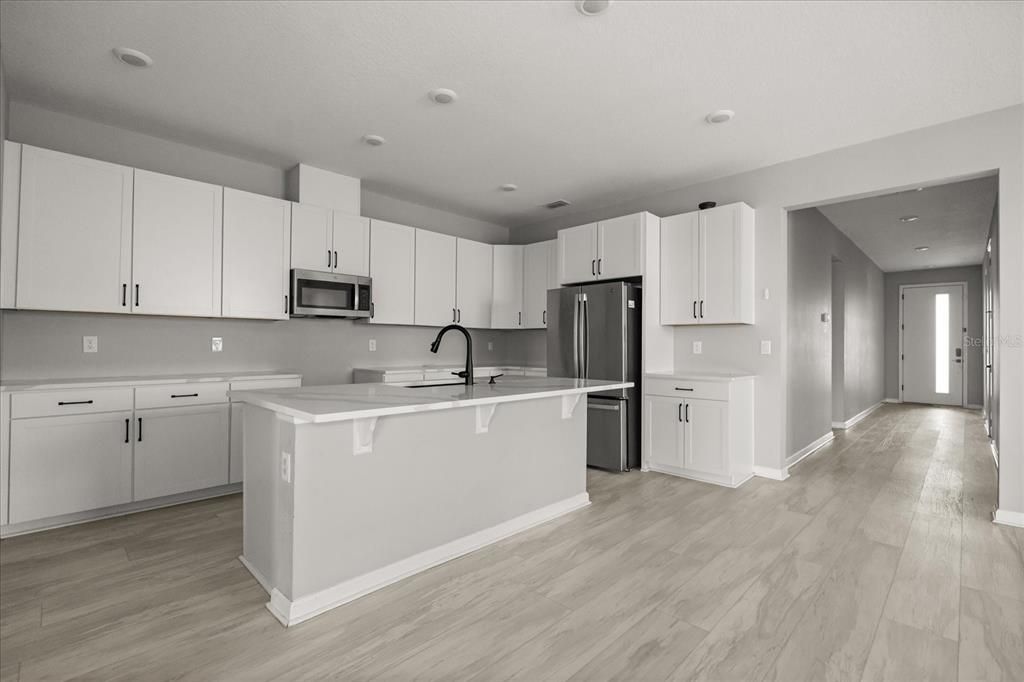 合同活跃: $269,900 (4 贝兹, 3 浴室, 2132 平方英尺)