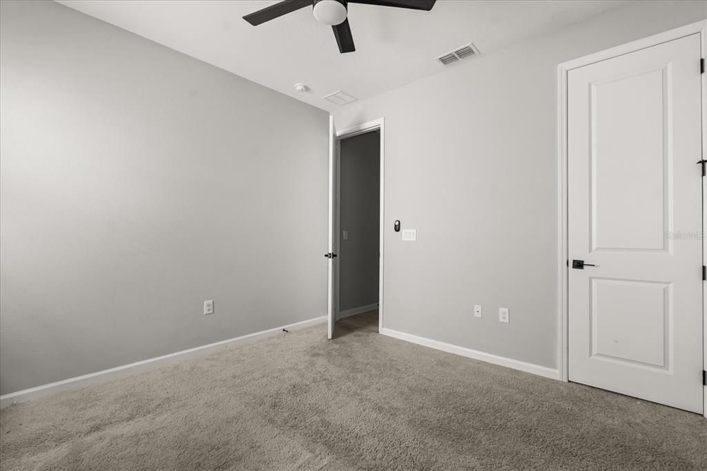 合同活跃: $269,900 (4 贝兹, 3 浴室, 2132 平方英尺)