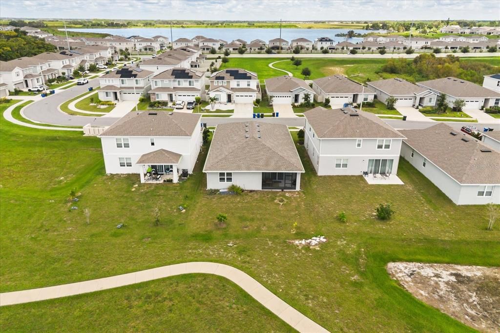 合同活跃: $269,900 (4 贝兹, 3 浴室, 2132 平方英尺)